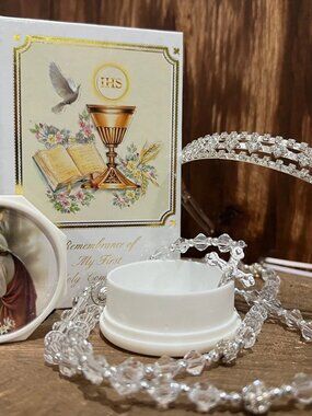 4 pc set Girl My First Holy Communion Gift Set - Rosary Beads Prayer Book Rosary